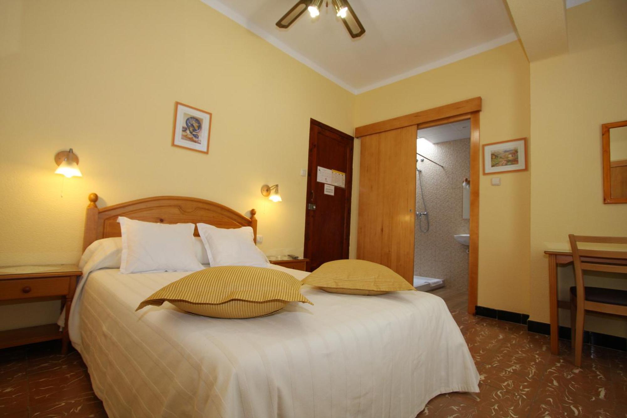 Hotel Sol Бенікарло Номер фото