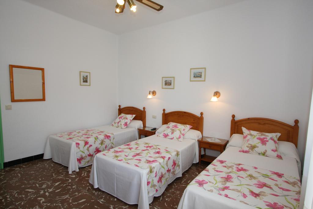 Hotel Sol Бенікарло Номер фото