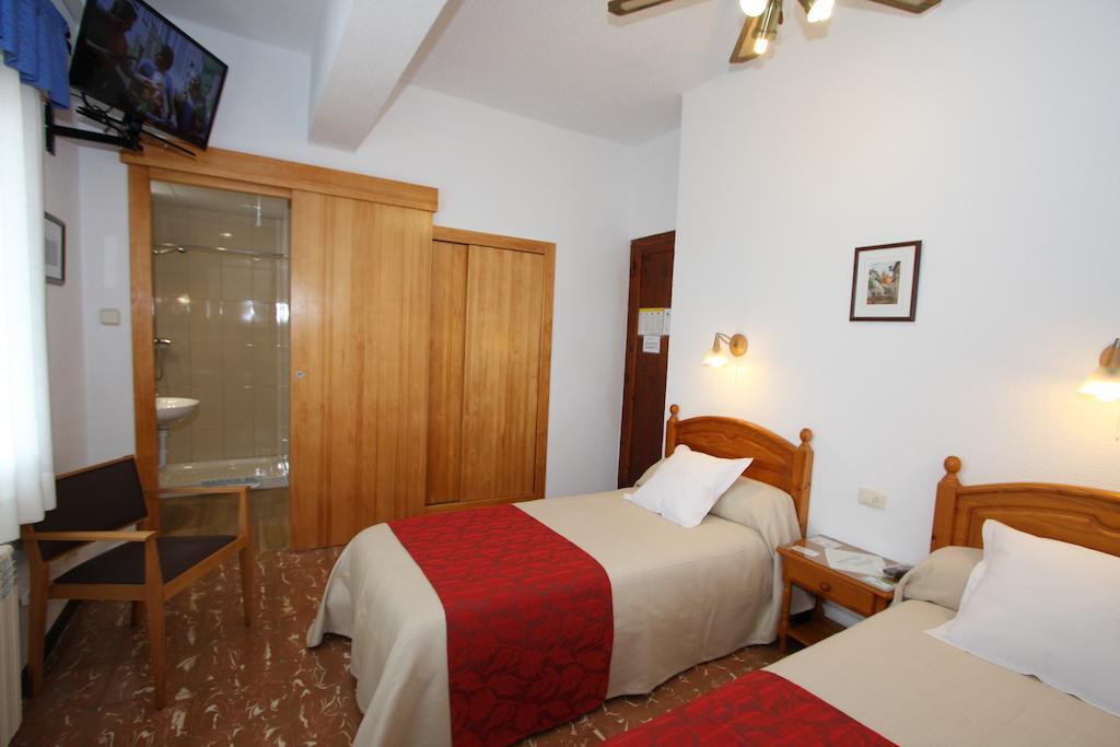Hotel Sol Бенікарло Номер фото